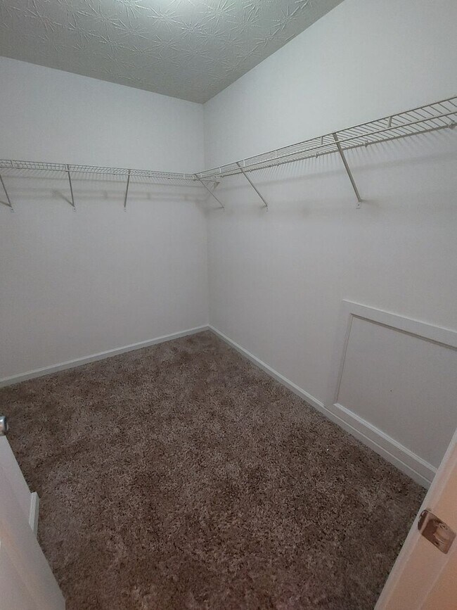 Building Photo - 4 Bed/2.5 Bath Single Family Home for Lease in Loganville