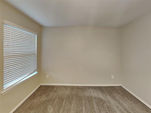 Building Photo - 3025 Iris Dr