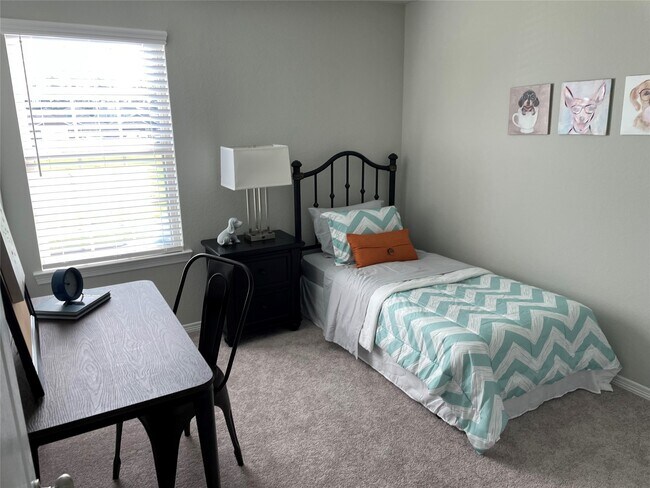 Building Photo - 25484 Northpark Lake Dr