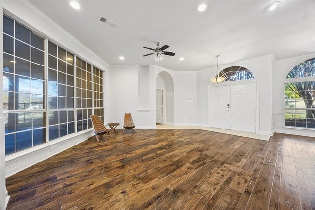 Building Photo - 2045 Chisholm Trail