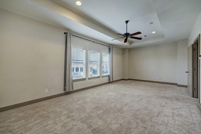 Building Photo - 953 Patterson St