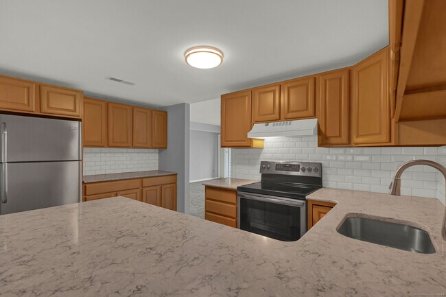 Building Photo - 1128 Windward Rd
