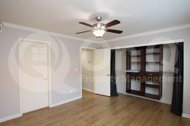 Building Photo - 30 E Brown Rd