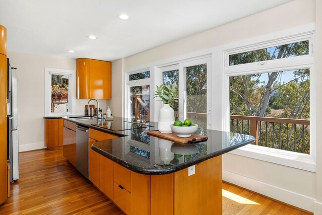 Building Photo - 4525 Rhode Island St