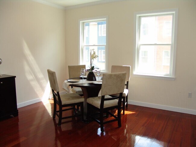 Building Photo - 620 38th St