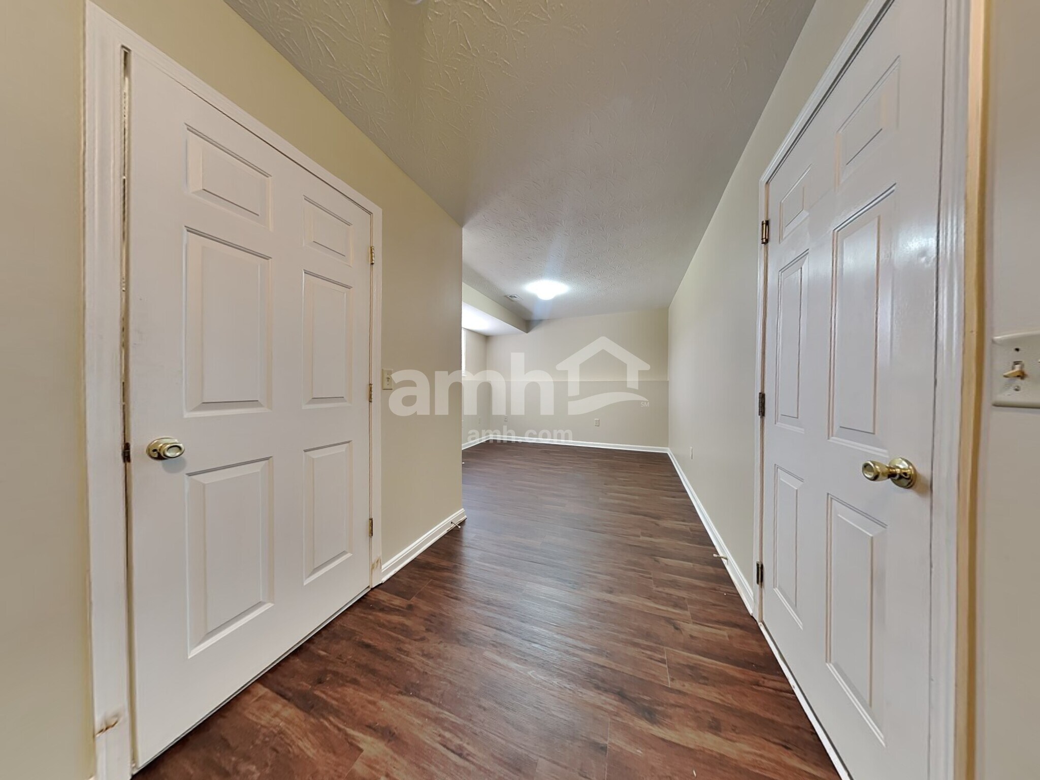 Building Photo - 1234 Nottingham Rd