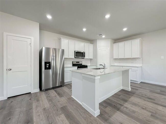 Building Photo - 7806 Alset Dr