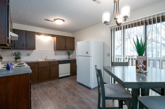 Building Photo - 519 Osage St