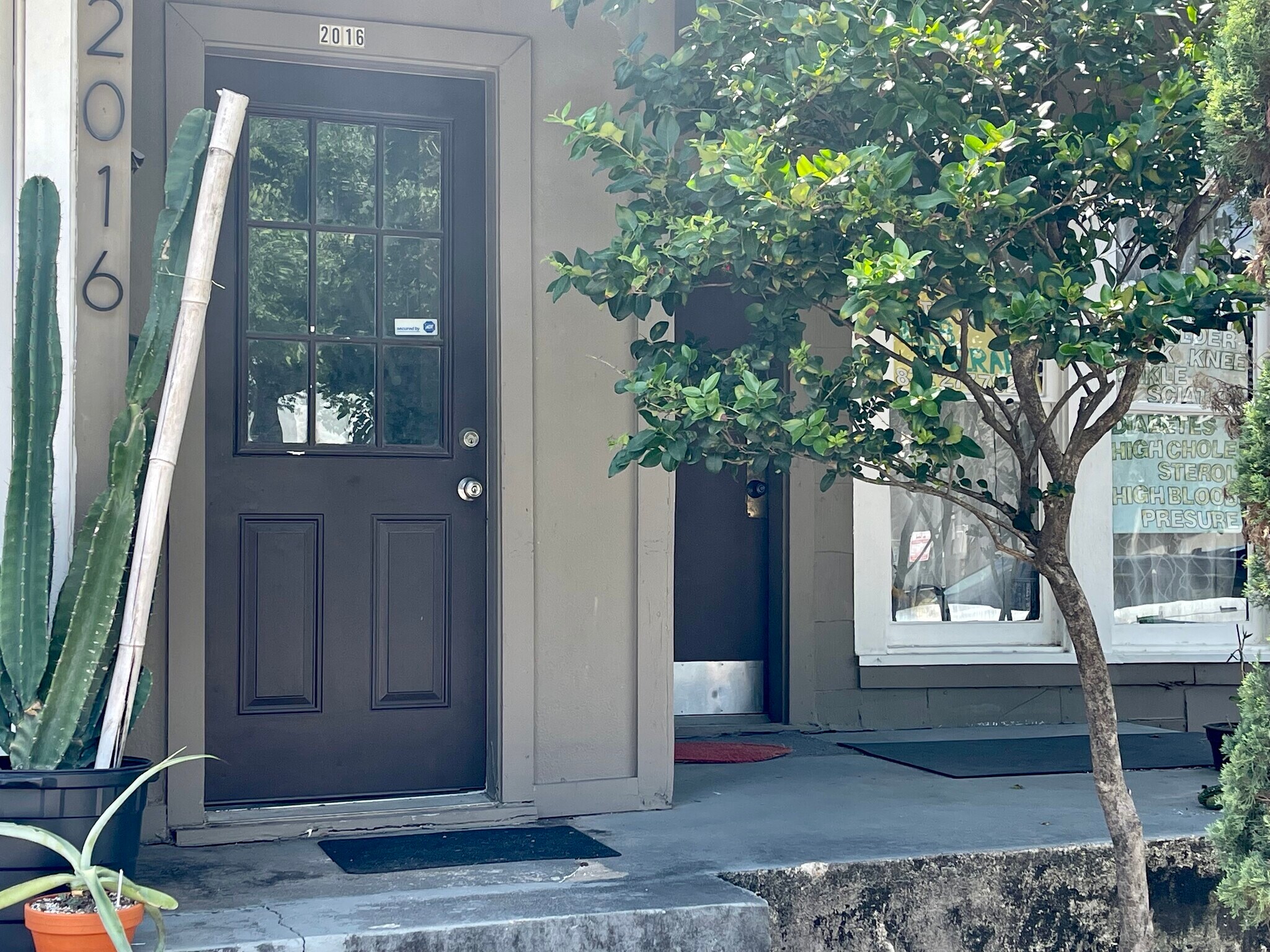 Building Photo - 2016 Dunlavy St