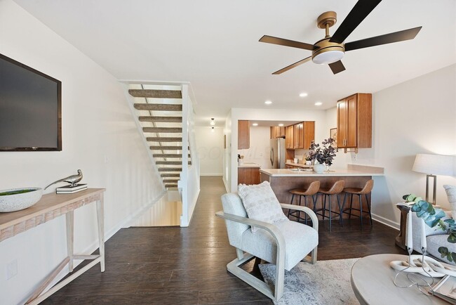 Building Photo - 5516 Baneberry Ave