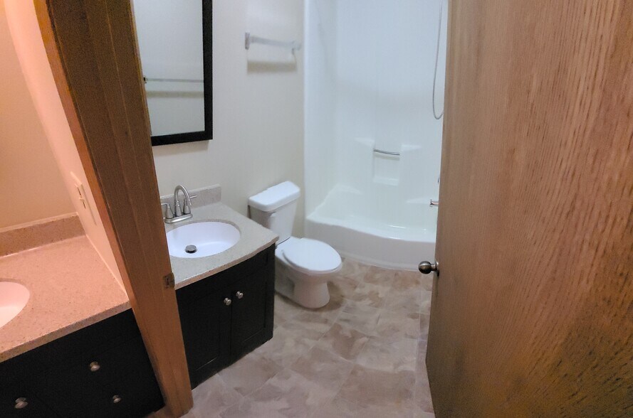 Building Photo - 2022 Sylvan Way