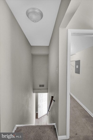 Building Photo - 46-6-46 Holly Dr