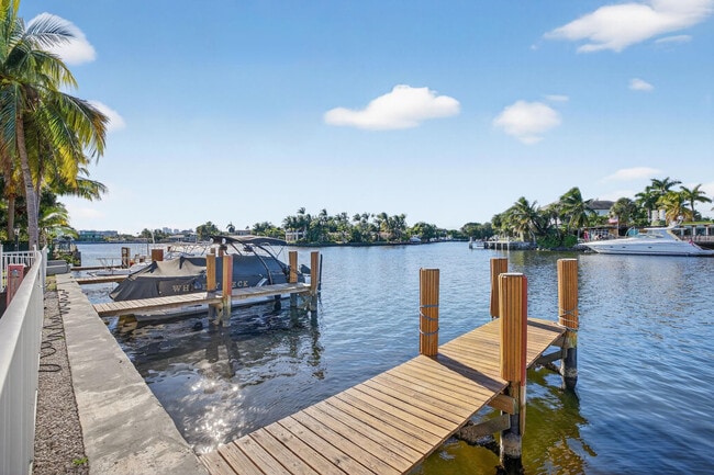 Building Photo - 1821 Middle River Dr