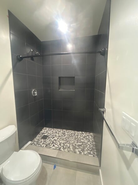 Contemporary new shower - 8901 Firestone Plz