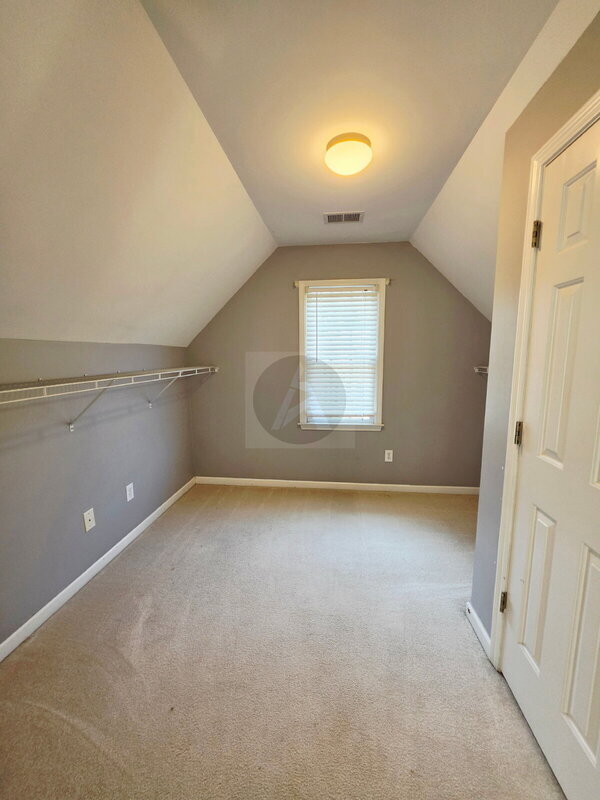 Building Photo - 236 Flagstone Way