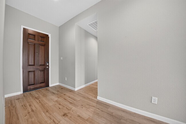 Building Photo - 18222 Humber River Ln