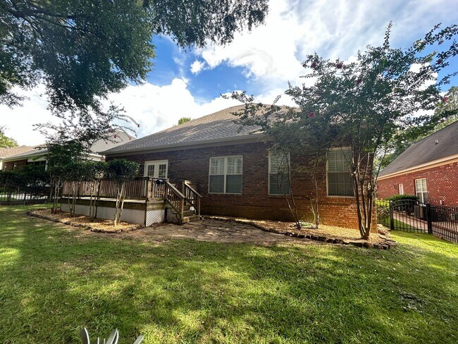 Building Photo - Tartan Pines, Rosemount Court, Enterprise, AL