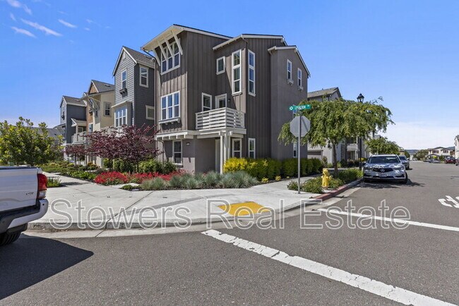 Primary Photo - 2012 Confidence Wy