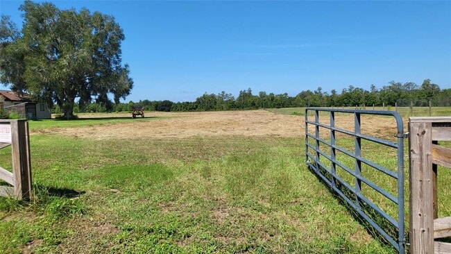 Building Photo - 13832 South Bay Lake Rd