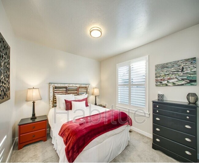 Building Photo - 3467 S Barletta Ave