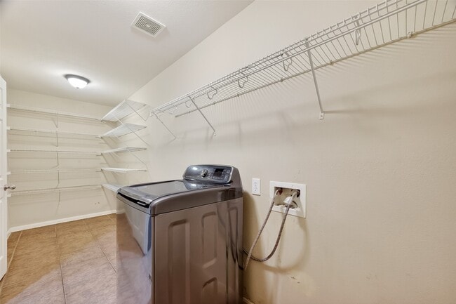 Building Photo - 31722 Royal Woods Ct