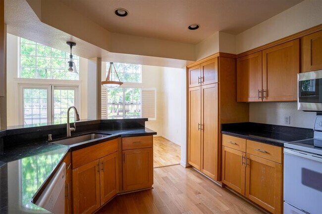 Building Photo - 95-1487 Ainamakua Dr #63