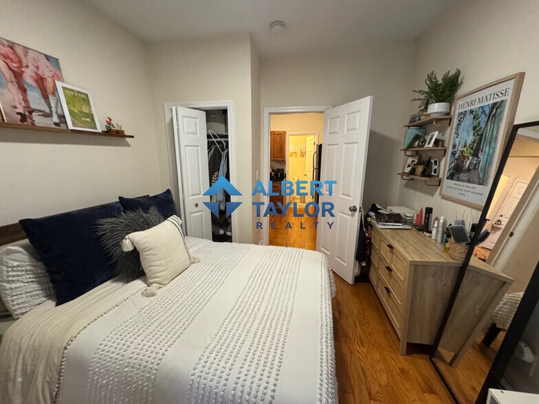 Building Photo - 58 Medford St