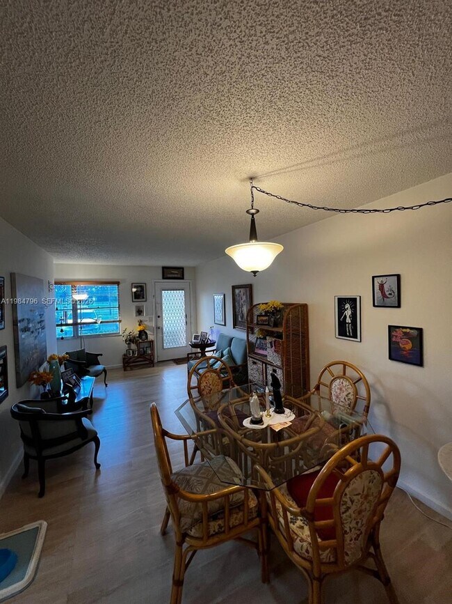 Building Photo - 1551 SW 135th Terrace