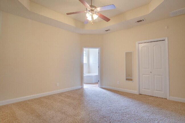 Building Photo - Hickory Hill Rental with Granite Counters,...