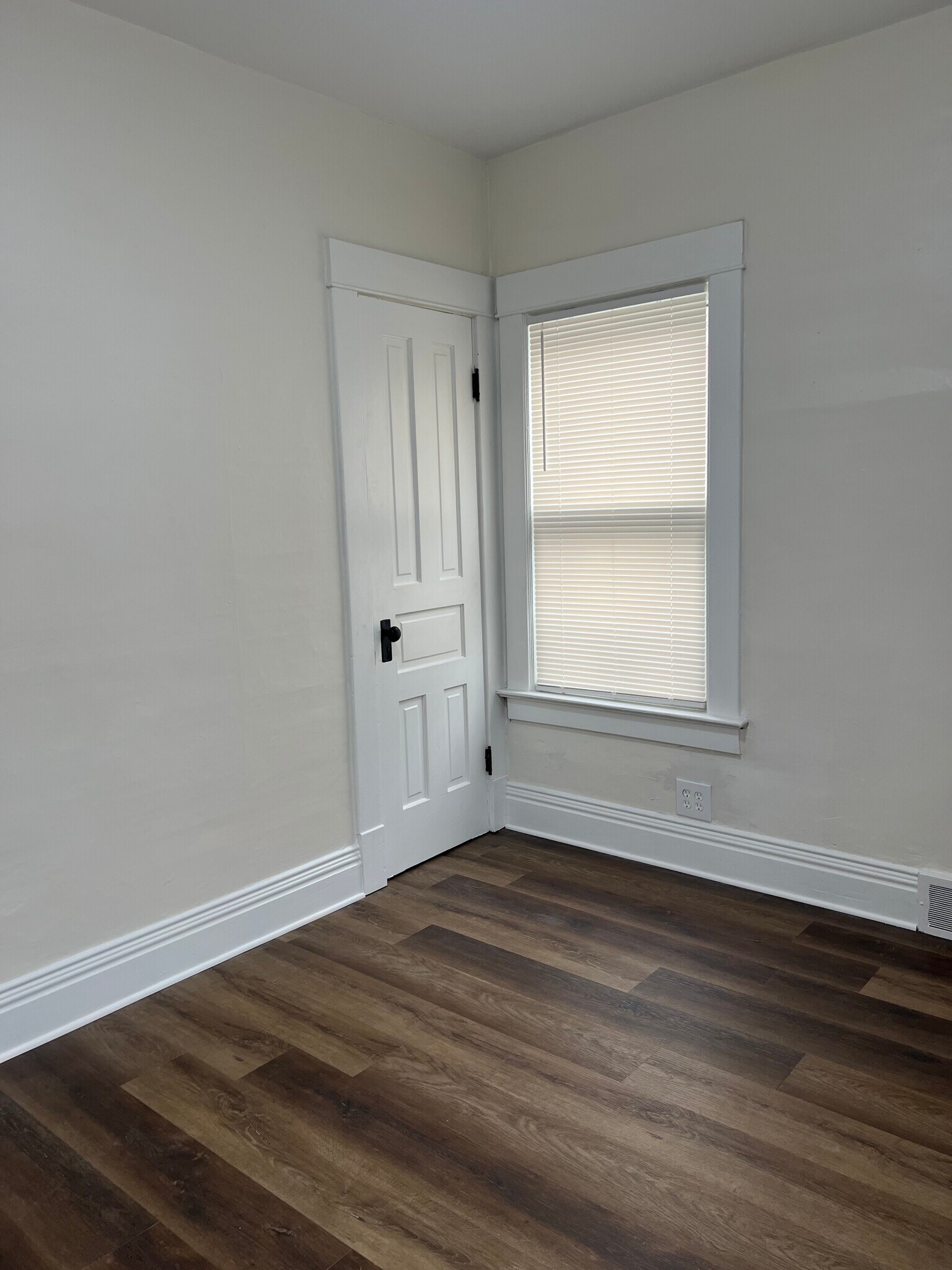 Building Photo - 329 Grider St