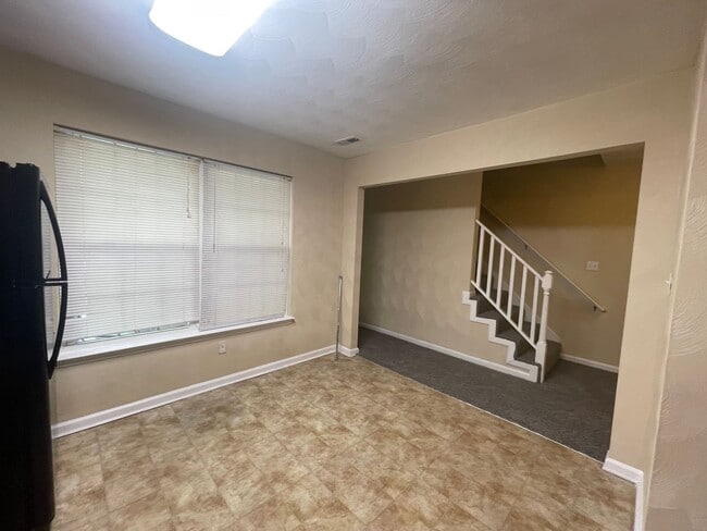 Building Photo - GORGEOUS SINGLE FAMILY 3BR/2.5BA PARK PLAC...
