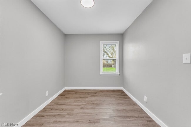 Building Photo - 12804 Kirton Ave