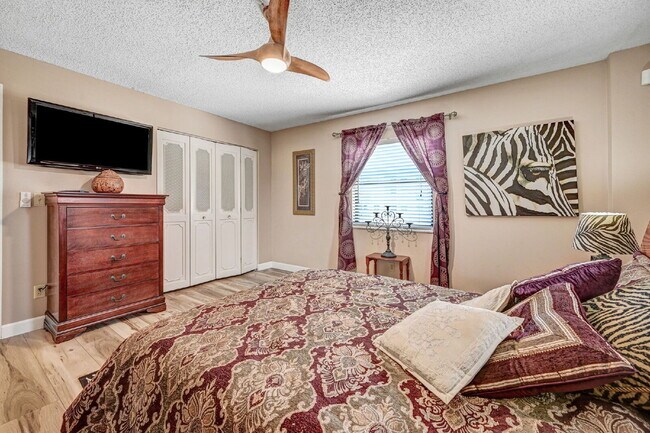 Building Photo - Experience coastal living at its finest in...