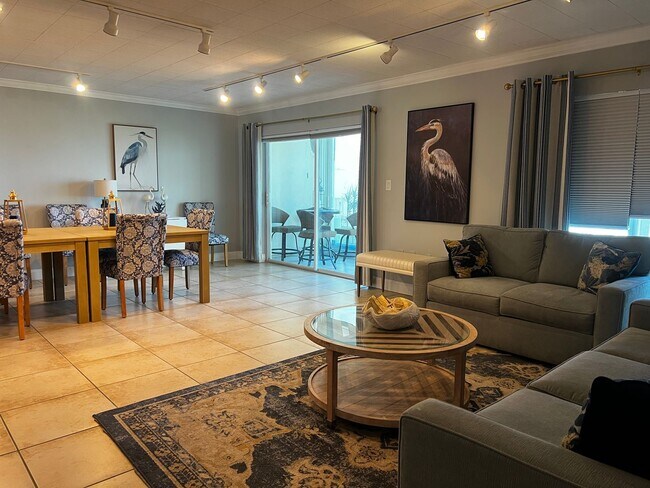 Building Photo - 1150 Tarpon Center Dr
