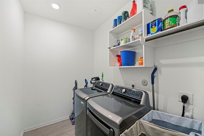 Building Photo - 19102 Brazos Bend Park Dr