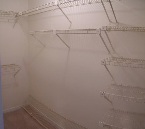 Building Photo - 423 Warm Springs Cir