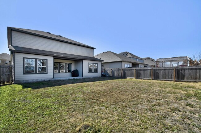 Building Photo - Spacious 4-Bedroom Rental in Trails at Culebra with Community Amenities