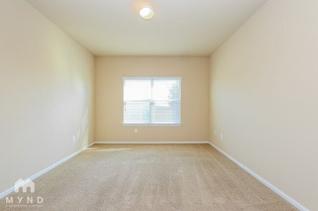 Building Photo - 12213 Waterford Run Way