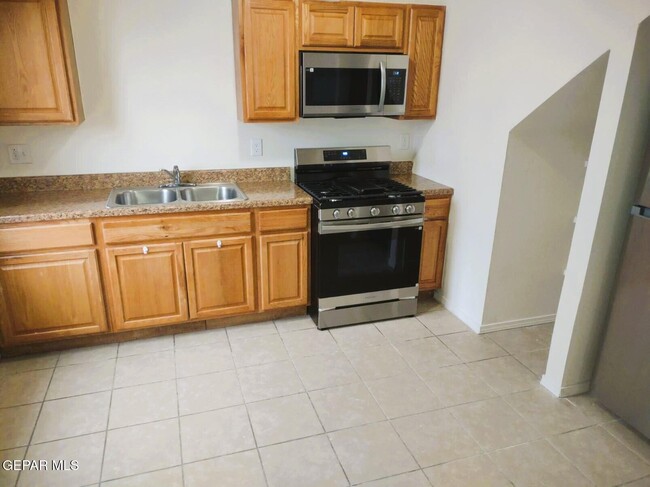 Building Photo - 9488 Landry McKee Ln