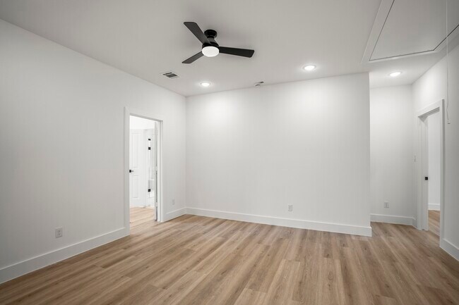 Building Photo - 4201 Oats St