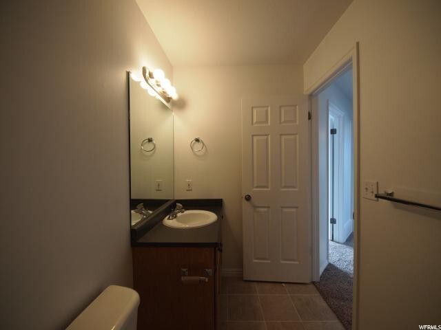 Building Photo - 1448 Willow Valley Dr