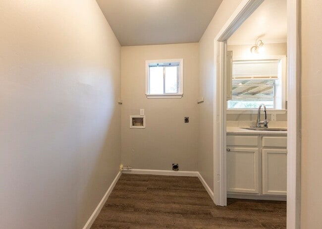 Building Photo - 642 Stevenson St