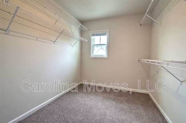 Building Photo - 34 Apricot Ln