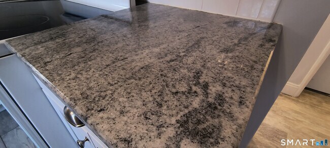 Building Photo - 21b Hoydens Hill Rd