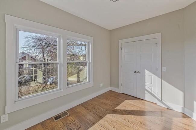 Building Photo - Beautiful House in East Nashville!