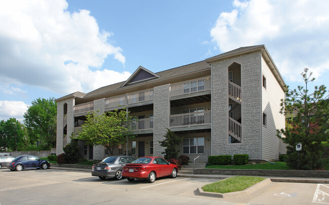 Building Photo - Country Club Apartments