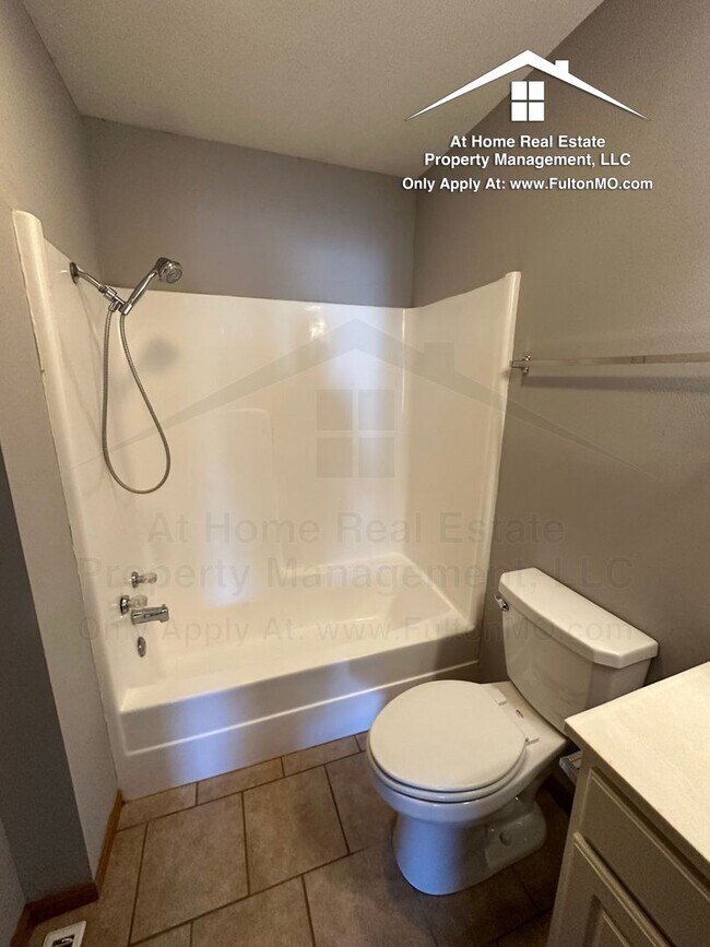 Building Photo - 531 Collier Ln