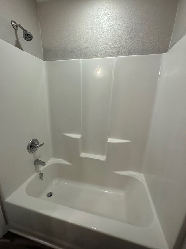 Building Photo - Updated 3/2 Duplex in the Heart of Waco