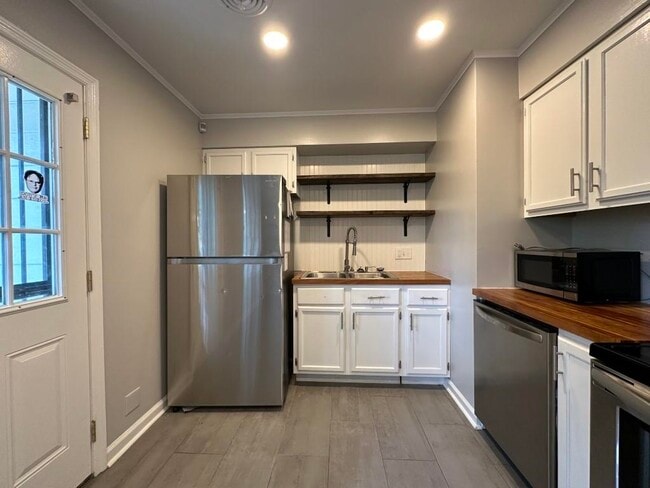 Building Photo - 4975 Marianne Ln