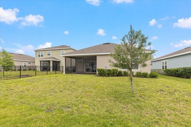 Building Photo - 1719 Amberly Dr